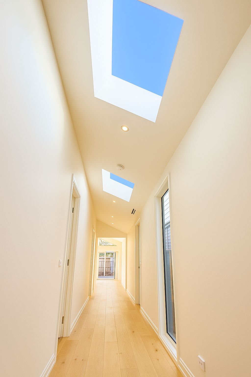 Light Direction and Interior Spread