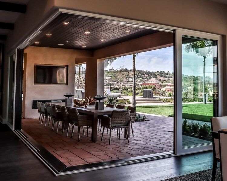 Multi-Slide Doors for View-Focused Rear Openings